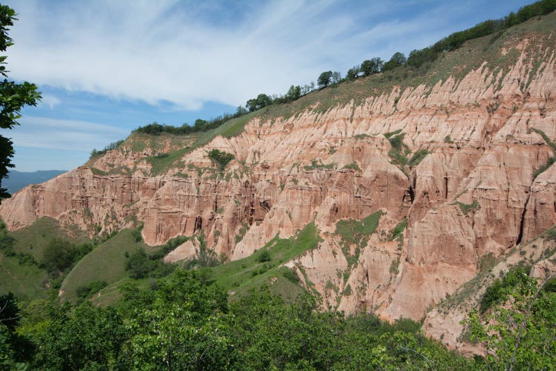 Vista laterale del burrone rosso da Sebes immagini stock libere da diritti Vista laterale del burrone rosso da Sebes immagini stock libere da diritti