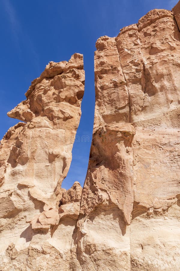 Um Veículo Todo Preso Na Areia Movediça No Canyon Del Rio Anaconda