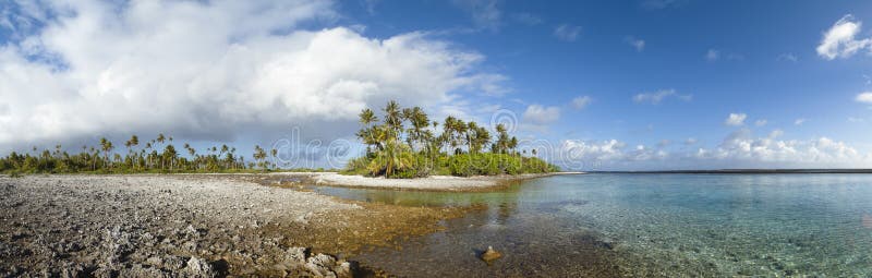 Vista panoramica dell'isola tropicale immagini stock libere da diritti Vista panoramica dell'isola tropicale immagini stock libere da diritti