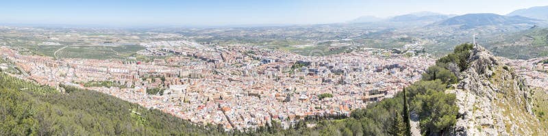 Vista panoramica della città di Jaen da Santa Catalina Castle, Spagna immagini stock libere da diritti Vista panoramica della città di Jaen da Santa Catalina Castle, Spagna immagini stock libere da diritti