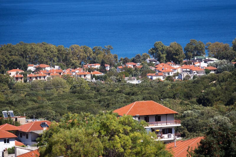 Vista panoramica della località di soggiorno Stavros della Grecia fotografia stock libera da diritti Vista panoramica della località di soggiorno Stavros della Grecia fotografia stock libera da diritti