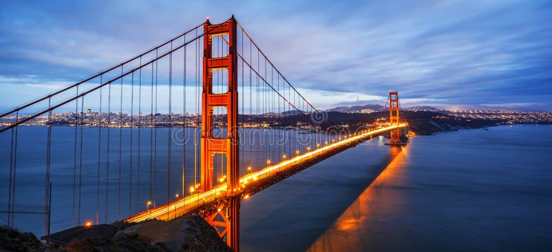 Vista panoramica di golden gate bridge famoso fotografia stock Vista panoramica di golden gate bridge famoso fotografia stock