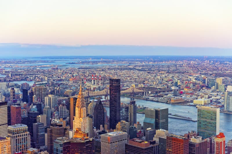 Vista panoramica sul distretto di Midtown di New York fotografie stock libere da diritti Vista panoramica sul distretto di Midtown di New York fotografie stock libere da diritti