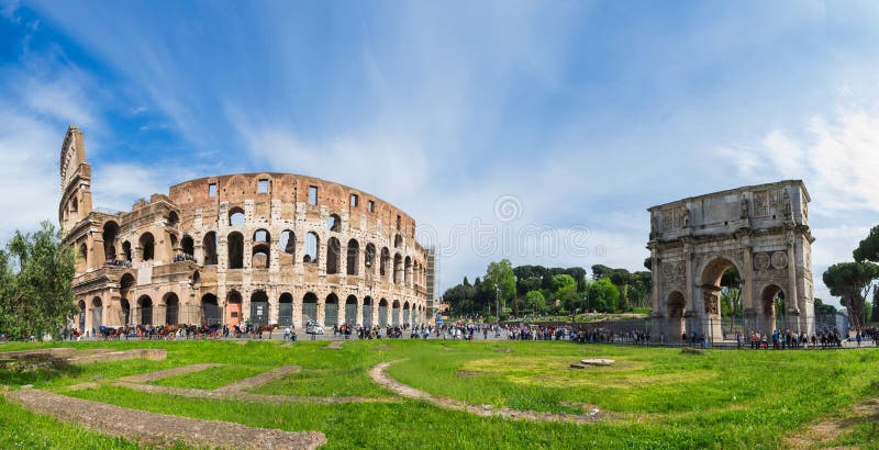 Vista panorámica de Colosseum en Roma fotos de archivo libres de regalías Vista panorámica de Colosseum en Roma fotos de archivo libres de regalías