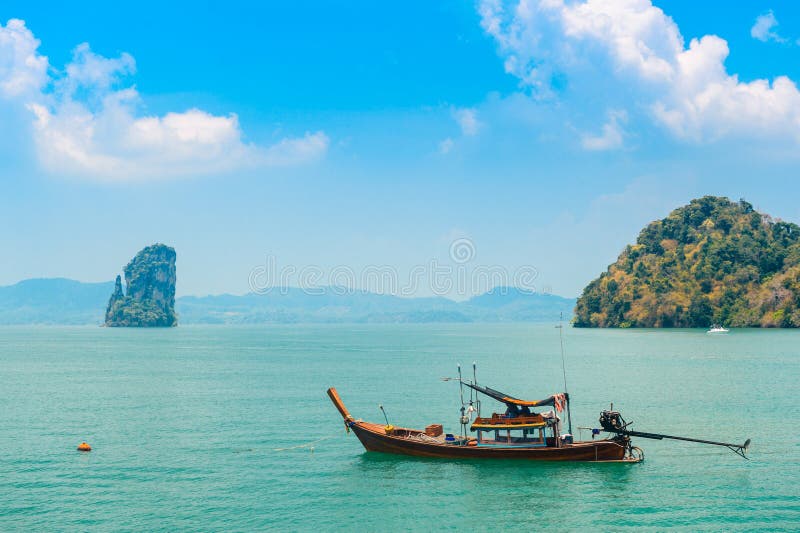 Vista pitoresca do mar calmo imagem de stock royalty free Vista pitoresca do mar calmo imagem de stock royalty free