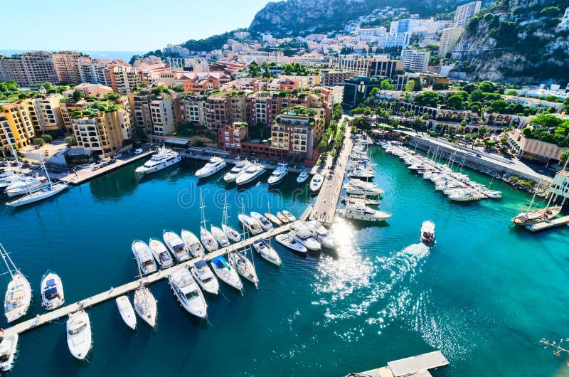 Vista sul porto della Monaco immagine stock Vista sul porto della Monaco immagine stock