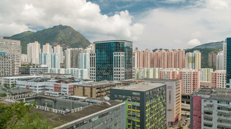 Vista superior das construções no dia no timelapse urbano da finança, cidade de Hong Kong