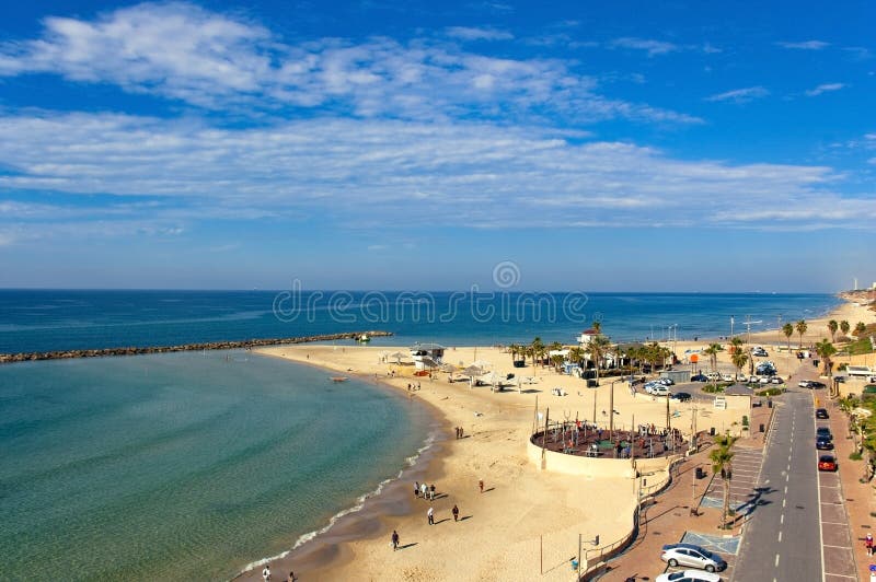 Vista superiore della baia con la spiaggia immagini stock Vista superiore della baia con la spiaggia immagini stock