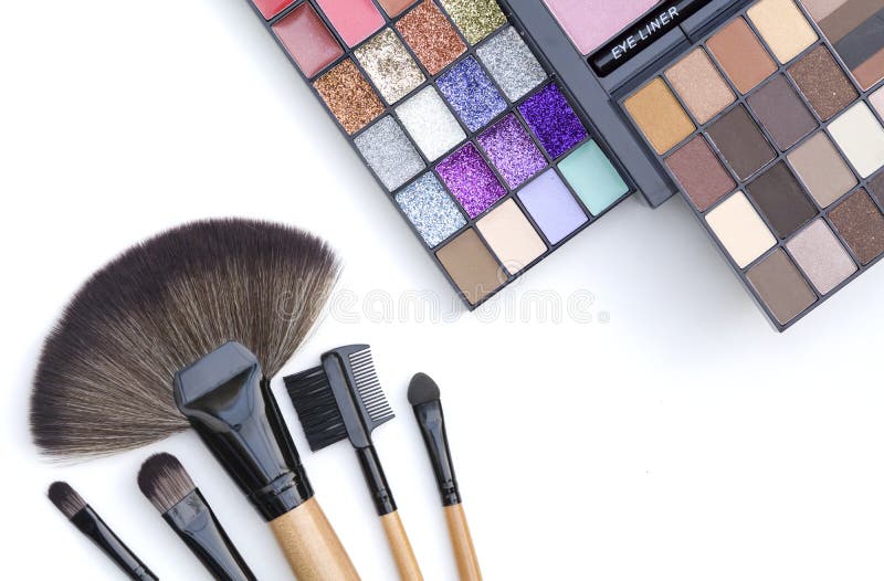 Vista superiore di PA naturale professionale di trucco di tono del fuoco selettivo immagini stock Vista superiore di PA naturale professionale di trucco di tono del fuoco selettivo immagini stock