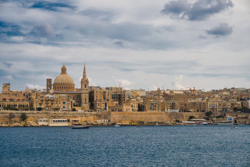 Vista surpreendente de Valletta foto de stock Vista surpreendente de Valletta foto de stock