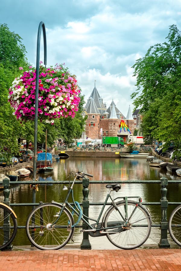 Vista tipica di Amsterdam