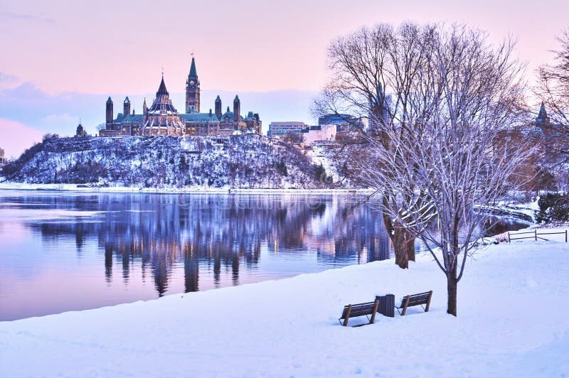 Viste di inverno del Canada durante il giorno fotografia stock Viste di inverno del Canada durante il giorno fotografia stock