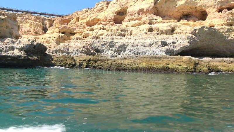 Visão da velocidade da água pulverizada do barco