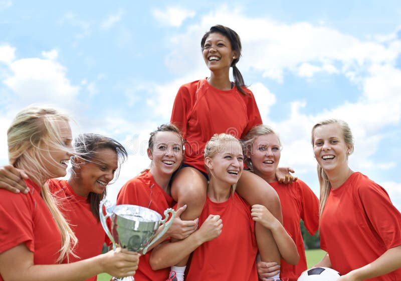 Aulas de Futebol Feminino - CEU