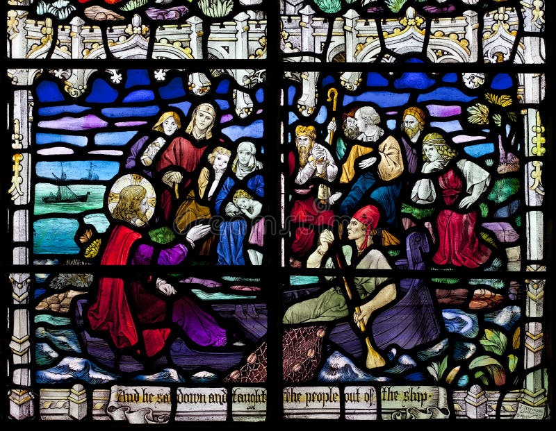Vitral victoriano que representa a Jesus Christ que predica en un barco en el mar de Galilea. imagen de archivo libre de regalías