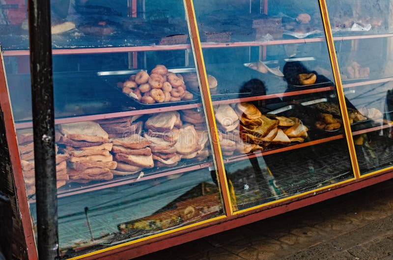 Se liga no preço de vitrine 