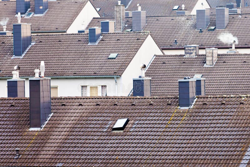 Vivienda de alta densidad urbana de los bloques huecos de la propiedad horizontal imagen de archivo Vivienda de alta densidad urbana de los bloques huecos de la propiedad horizontal imagen de archivo