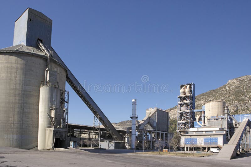 Vizualizare detaliu din fabrică ciment. stock photography