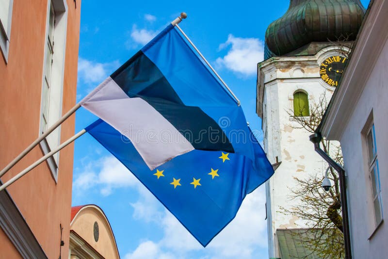 Vlag van Europa en Estland royalty-vrije stock foto's Vlag van Europa en Estland royalty-vrije stock foto's