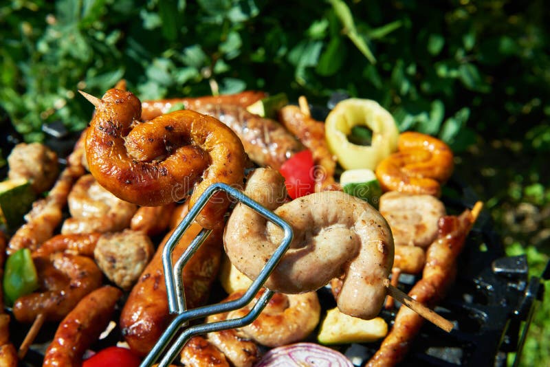 Vlees en groenten op de grill royalty-vrije stock afbeeldingen Vlees en groenten op de grill royalty-vrije stock afbeeldingen