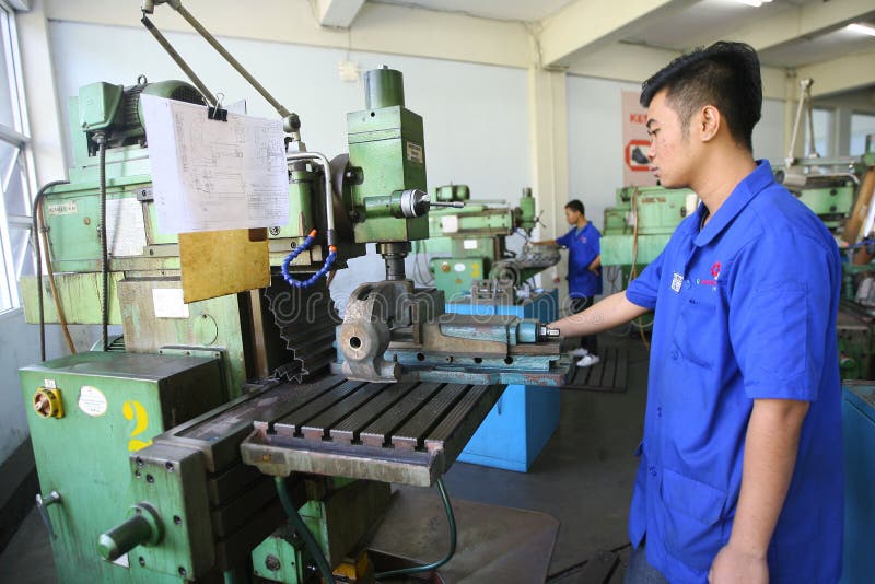 104 School Lathe Stock Photos Free & RoyaltyFree Stock Photos from Dreamstime