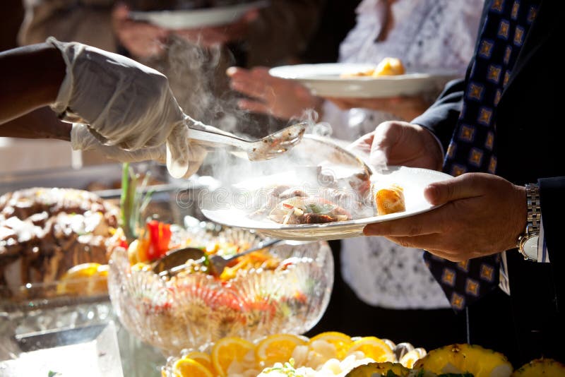 Voedsel dat gediende buffetstijl is royalty-vrije stock fotografie Voedsel dat gediende buffetstijl is royalty-vrije stock fotografie