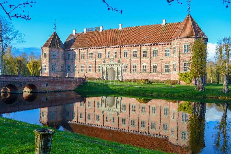 Voergaardkasteel in Jutland, Denemarken royalty-vrije stock fotografie Voergaardkasteel in Jutland, Denemarken royalty-vrije stock fotografie