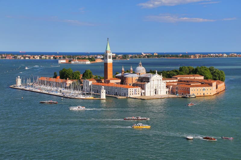 Vogelperspektive von San Giorgio Maggiore Island in Venedig, Italien lizenzfreies stockfoto Vogelperspektive von San Giorgio Maggiore Island in Venedig, Italien lizenzfreies stockfoto