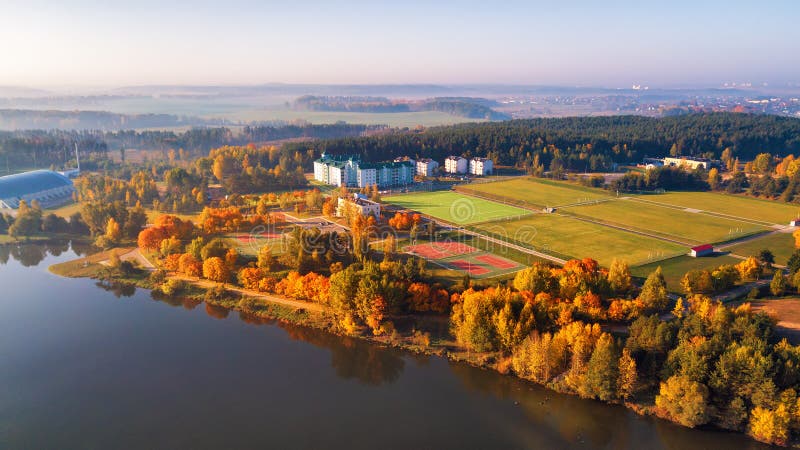Vogelperspektive von Sportzentrum 2019 europäischen Spielen in Minsk, Weißrussland stockfotos Vogelperspektive von Sportzentrum 2019 europäischen Spielen in Minsk, Weißrussland stockfotos