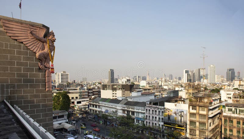 Vogelperspektivelandschaft und Stadtbild von Bangkok-Stadt vom großartigen Postgebäude an Knall Rak-Bezirk in Bangkok, Thailand lizenzfreie stockfotografie Vogelperspektivelandschaft und Stadtbild von Bangkok-Stadt vom großartigen Postgebäude an Knall Rak-Bezirk in Bangkok, Thailand lizenzfreie stockfotografie