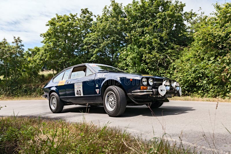 Voiture Alfa Romeo GTV 2000 de vintage photo stock Voiture Alfa Romeo GTV 2000 de vintage photo stock