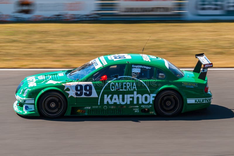 Voiture de course de type s de Jaguar photographie stock libre de droits Voiture de course de type s de Jaguar photographie stock libre de droits