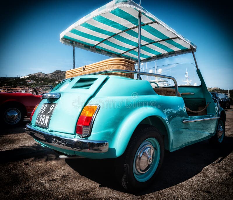 Voiture de vintage de Fiat 500 photographie stock