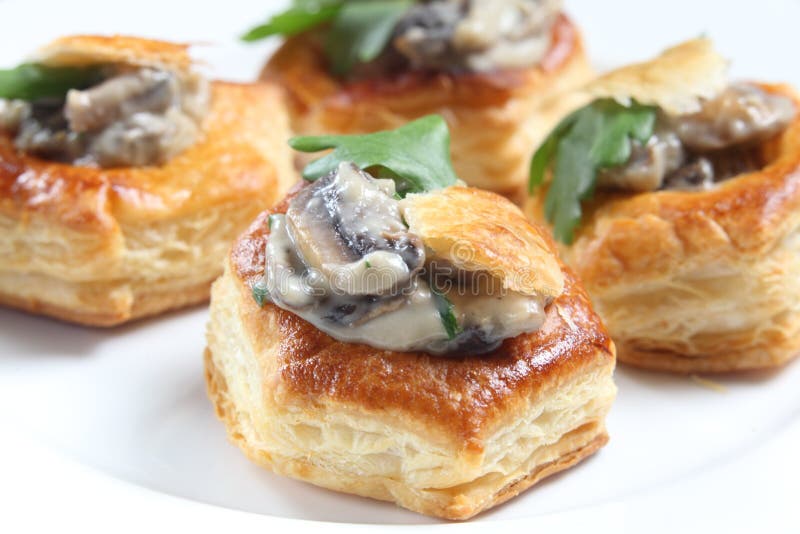 Vol. -Au-évents faits maison de champignon de couche images libres de droits