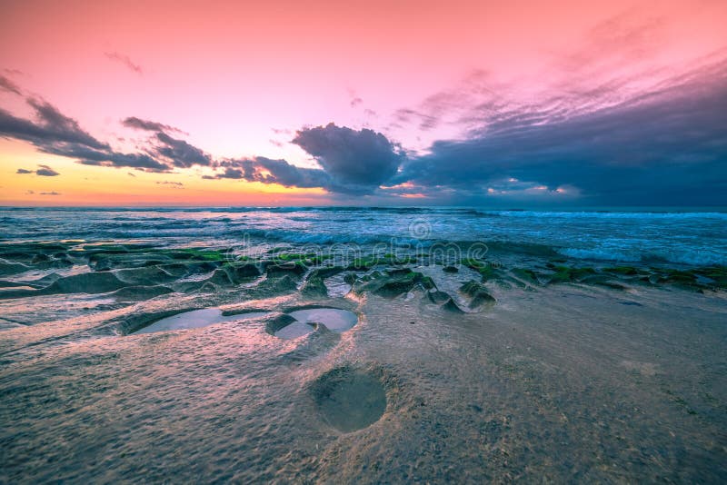 Volcanic Beach at Hawaii at Beautiful Sunset Stock Photo - Image of  background, paradise: 136673076