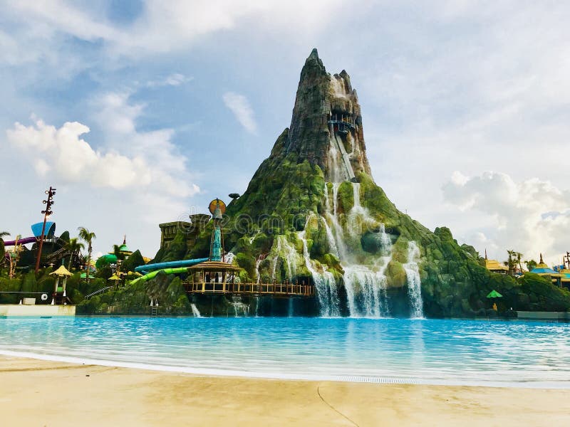 Volcano bay