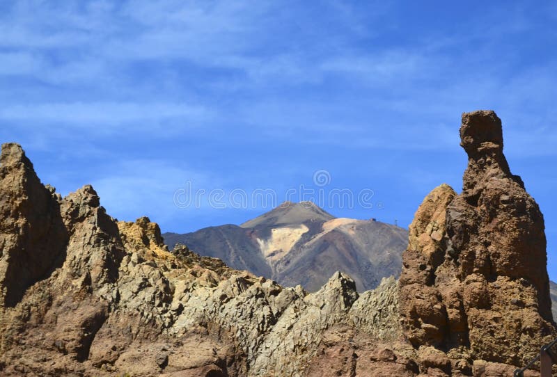 Volcano El Teide no parque nacional de Las Canadas del Teide situado no centro de Tenerife, Ilhas Canárias, Espanha fotos de stock royalty free Volcano El Teide no parque nacional de Las Canadas del Teide situado no centro de Tenerife, Ilhas Canárias, Espanha fotos de stock royalty free