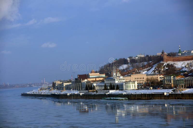 Volga rzeka Oko rzeka i Kremlin w Nizhny Novgorod, Rosja fotografia stock Volga rzeka Oko rzeka i Kremlin w Nizhny Novgorod, Rosja fotografia stock