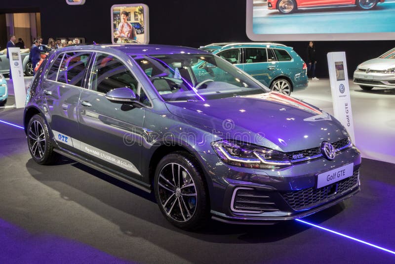 Volkswagen Golf GTE-inkopplingshybrid- bil arkivfoto Volkswagen Golf GTE-inkopplingshybrid- bil arkivfoto