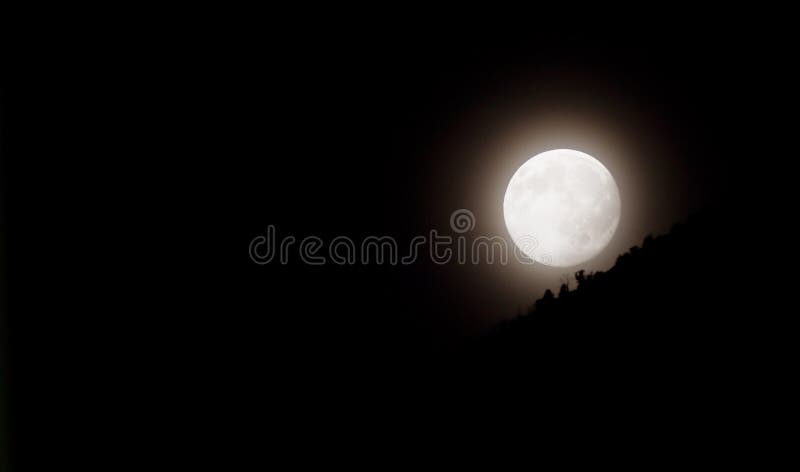Volle maan bij Middernacht royalty-vrije stock foto Volle maan bij Middernacht royalty-vrije stock foto