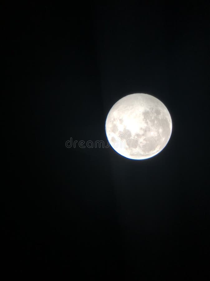 Vollmondnächtlicher himmel lizenzfreie stockbilder Vollmondnächtlicher himmel lizenzfreie stockbilder