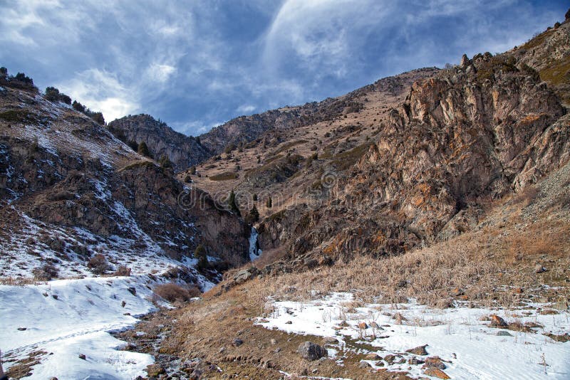 Volumetrische Landschaft der Berge lizenzfreie stockfotografie