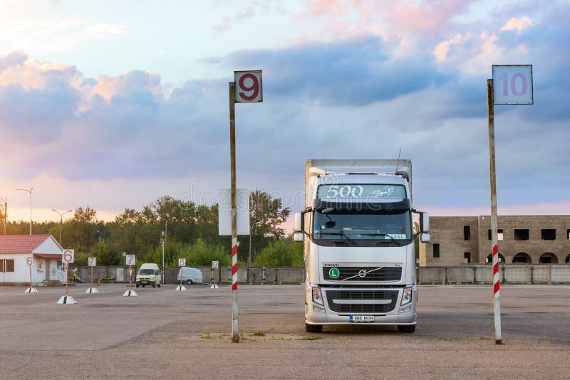 VOLVO FMX 460 Heavy Duty Truck Editorial Stock Photo - Image of trade,  hannover: 77883398