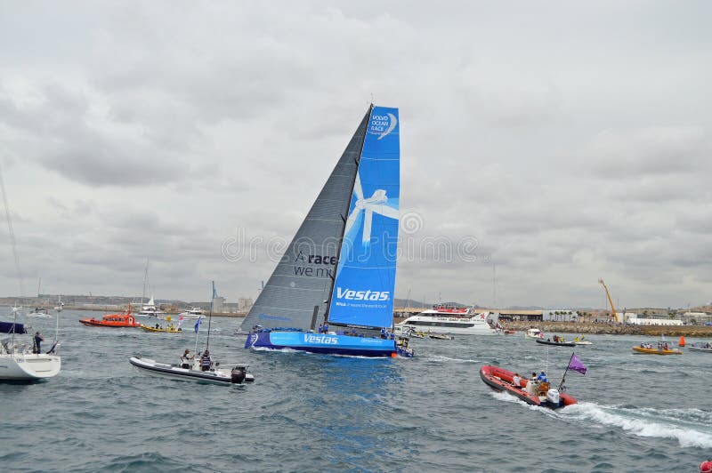 Volvo oceanu rasy drużyny Vestas wiatr Odjeżdża zdjęcie stock Volvo oceanu rasy drużyny Vestas wiatr Odjeżdża zdjęcie stock