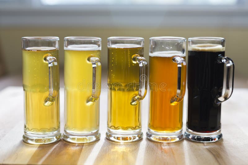 Voo da cerveja fotografia de stock Voo da cerveja fotografia de stock
