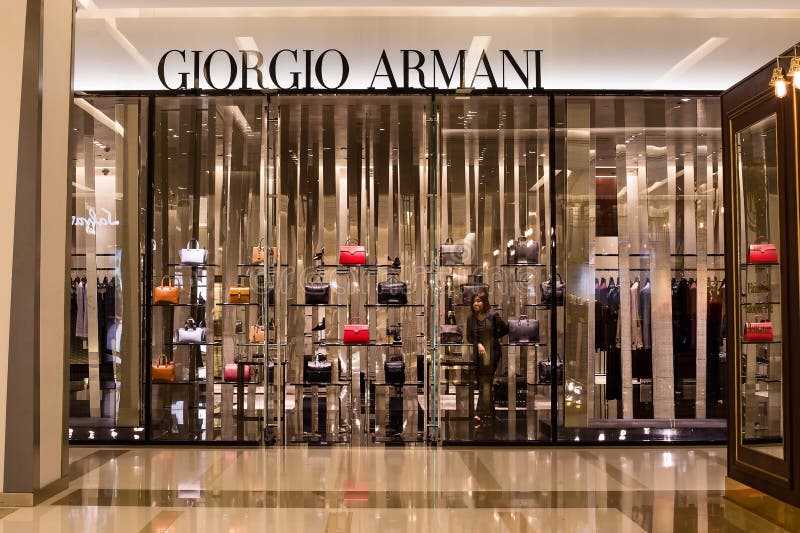 Vooraanzicht van Giorgio Armani-opslag in Siam Paragon Mall, Bangkok royalty-vrije stock foto's Vooraanzicht van Giorgio Armani-opslag in Siam Paragon Mall, Bangkok royalty-vrije stock foto's