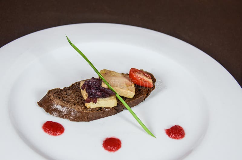 Voorgerecht met brood en kaas royalty-vrije stock fotografie Voorgerecht met brood en kaas royalty-vrije stock fotografie