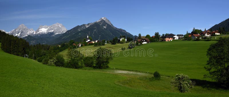 Vorderstoder, Totes Gebirge, Oberosterreich, Австрия стоковое фото Vorderstoder, Totes Gebirge, Oberosterreich, Австрия стоковое фото