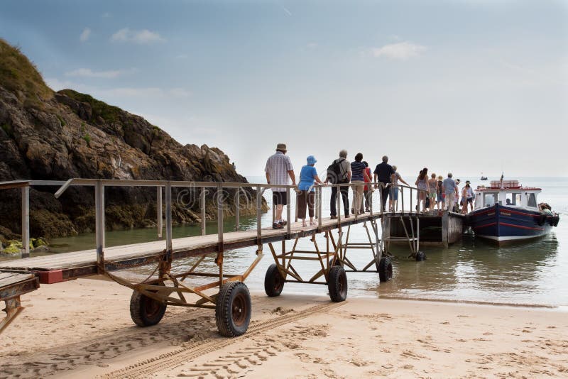 Voyage de bateau d'île de Caldey (sud du pays de Galles) photo stock Voyage de bateau d'île de Caldey (sud du pays de Galles) photo stock