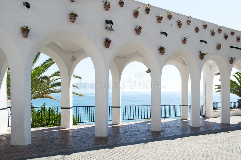 Voûte chez Balcon de Europa, Nerja image libre de droits Voûte chez Balcon de Europa, Nerja image libre de droits